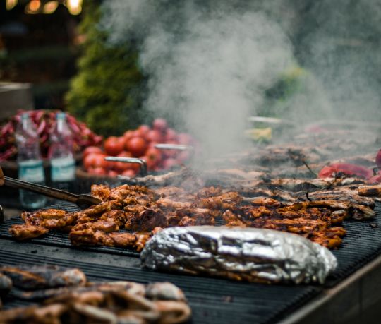 Cano-bar-dordogne_vitrac_viandes_bbq_barbecue_chipolata_merguez_ventreche